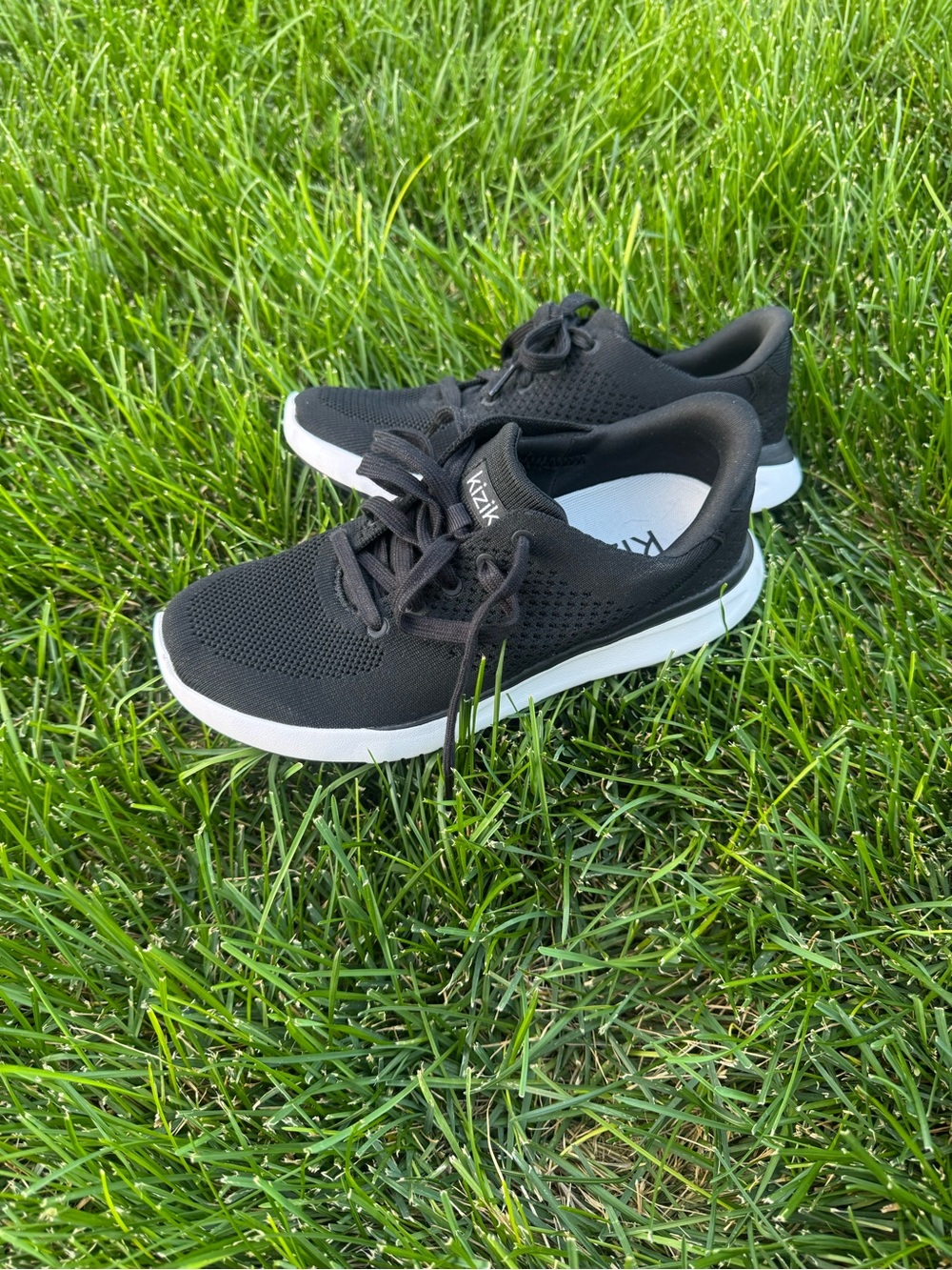 Kizik Lima Black Hands Free Sneakers Women’s 7 Men’s 5.5 NWOB